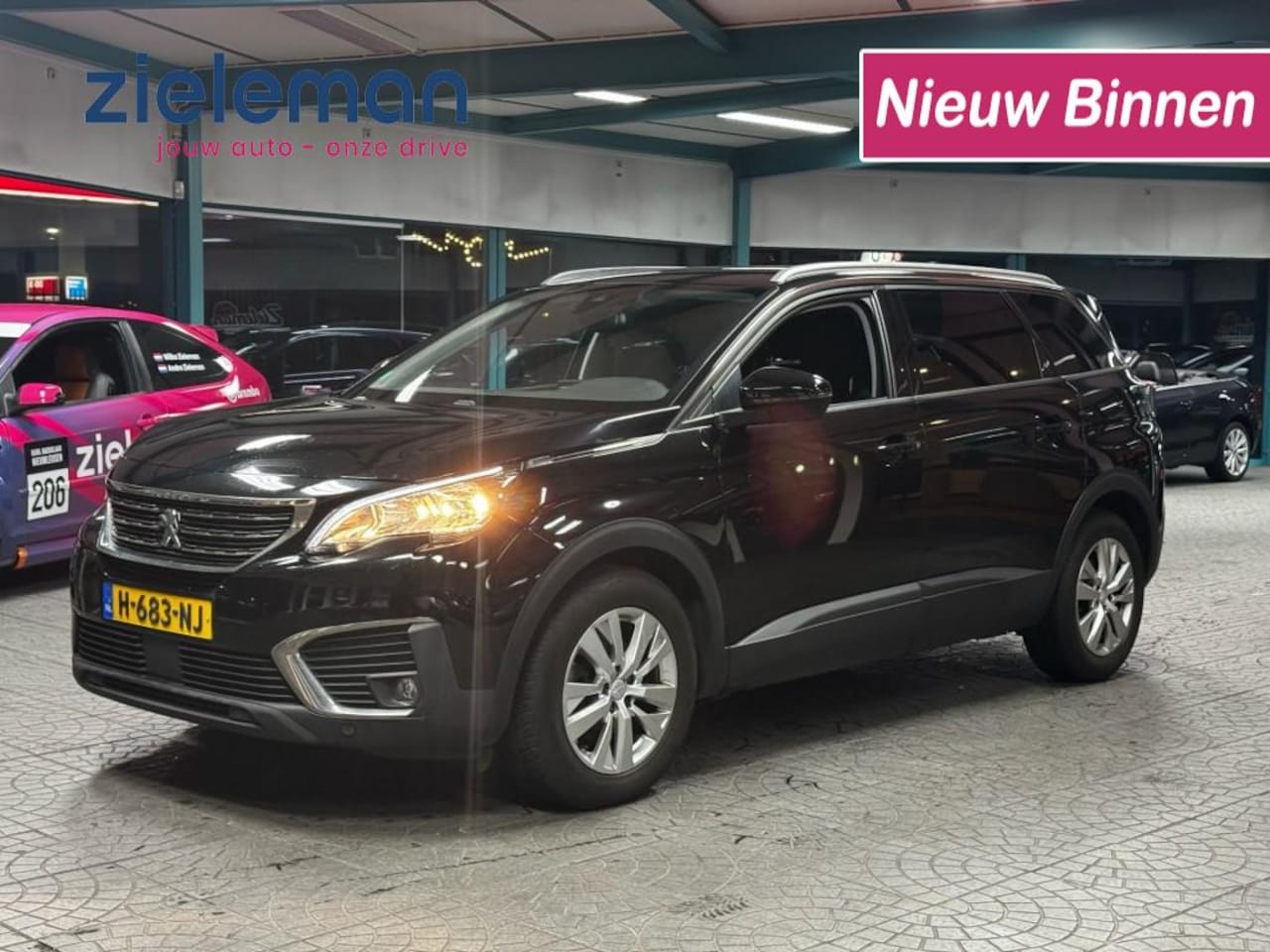 Peugeot 5008 - 1.2 PureTech Active - Carplay, Afn.Trekhaak, Digital Cockpit - AutoWereld.nl