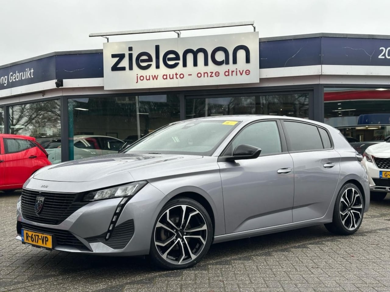 Peugeot 308 - 1.2 PureTech Active Pack Business - Carplay, Clima - AutoWereld.nl