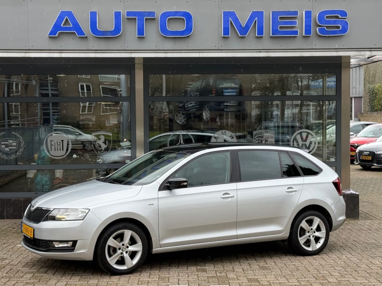 Skoda Rapid - 1.2 TSI Greentech Joy Panoramadak Navi Clima Cruise Stoelverw. - AutoWereld.nl