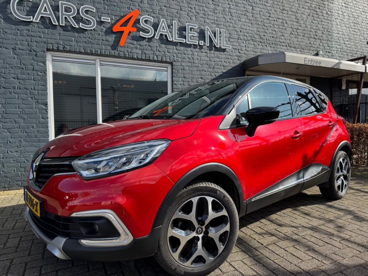 Renault Captur - TCE INTENS + Led + Navi + Key less + 17inch Lmv -62dkm! - AutoWereld.nl