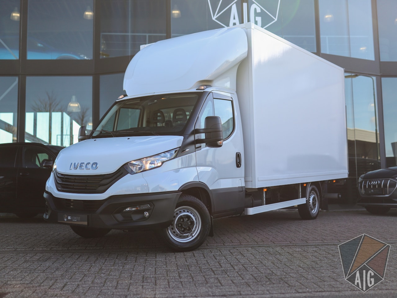 Iveco Daily - 35S18H 3.0 410 | EX BTW | Bluetooth | Airco | Cruise Control | Laadklep - AutoWereld.nl