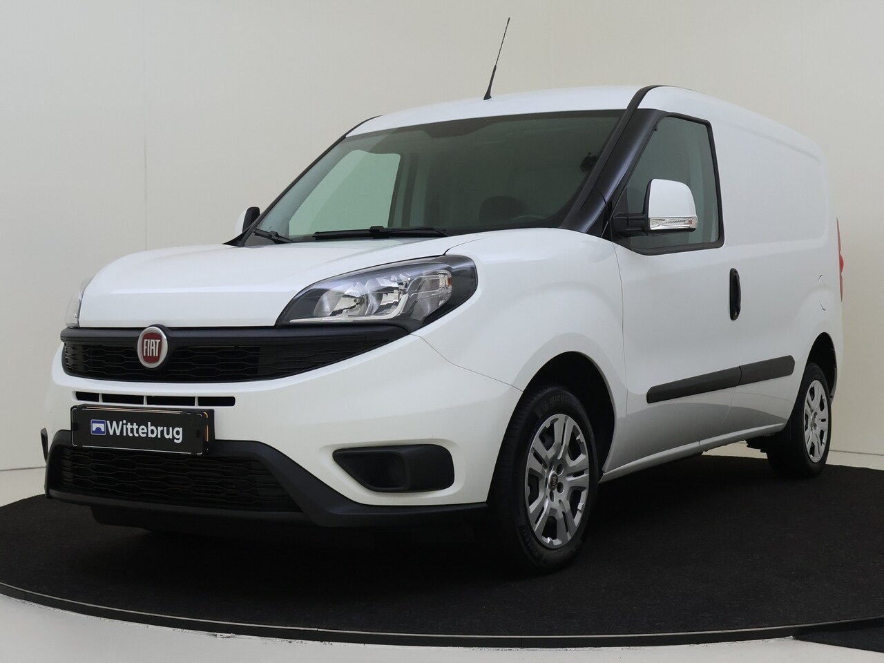 Fiat Doblò Cargo - 1.3 95PK MJ L1H1 SX | Navigatie | Airco | Parkeerhulp | - AutoWereld.nl