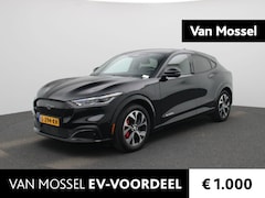 Ford Mustang Mach-E - AWD 75 kWh | Achteruitrijcamera | Parkeersensoren | Stoelverwarming | Stuurverwarming |