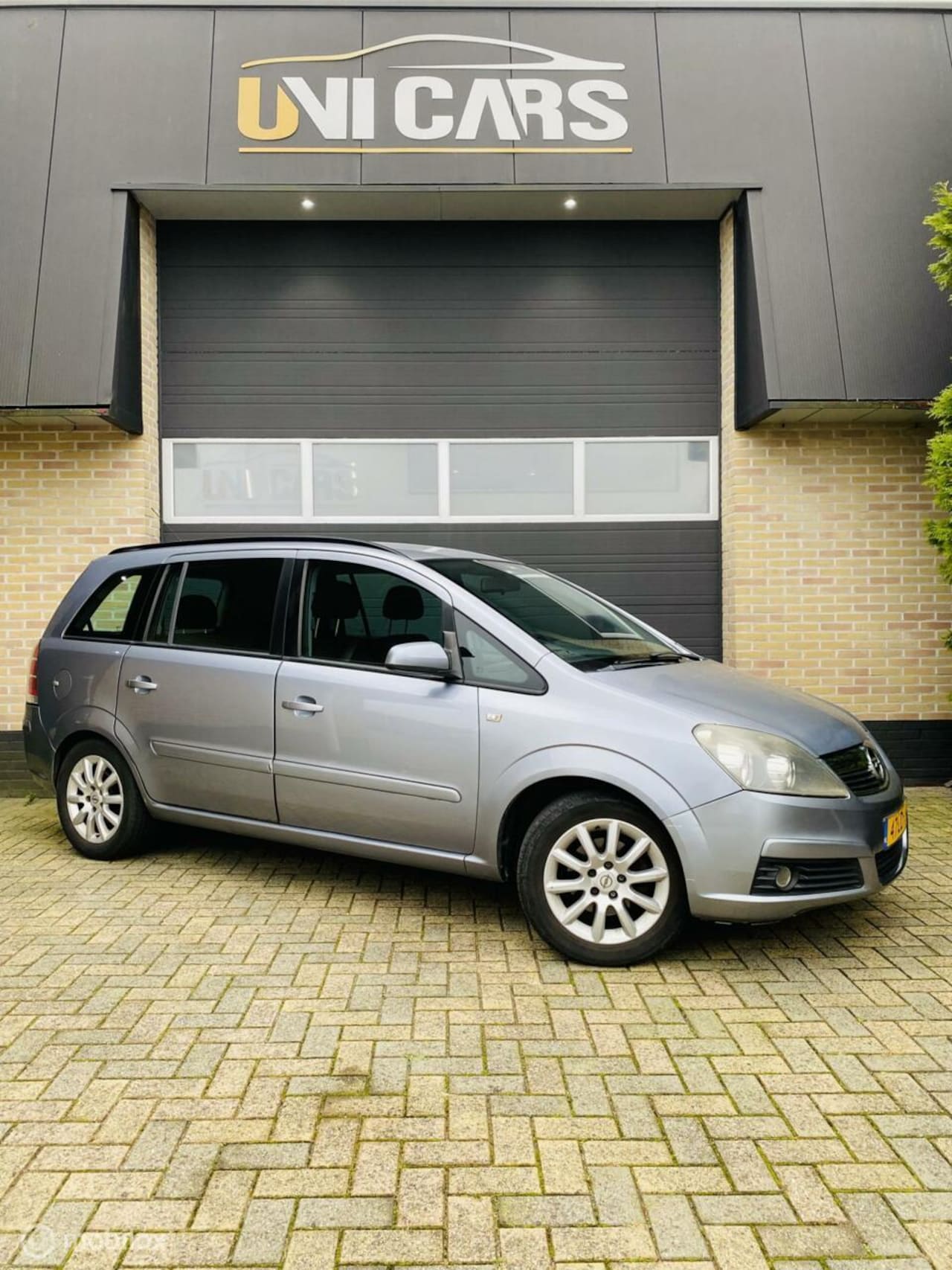 Opel Zafira - 1.8 Executive 5 deurs|Automaat|Airco|Nieuwe APK - AutoWereld.nl