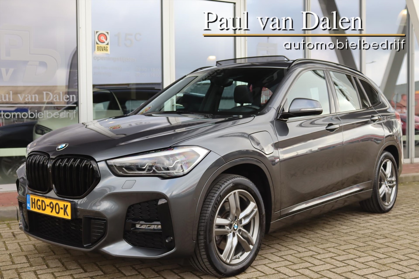 BMW X1 - (f48) XDRIVE 25e 220PK AUTOMAAT M-SPORT Panodak | Navi | Led | Sfeerverl. | Electr.klep | - AutoWereld.nl