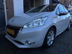 Peugeot 208 - 1.2 VTi Style Airco Cruise Parelmoer Wit Zeer Nette Auto