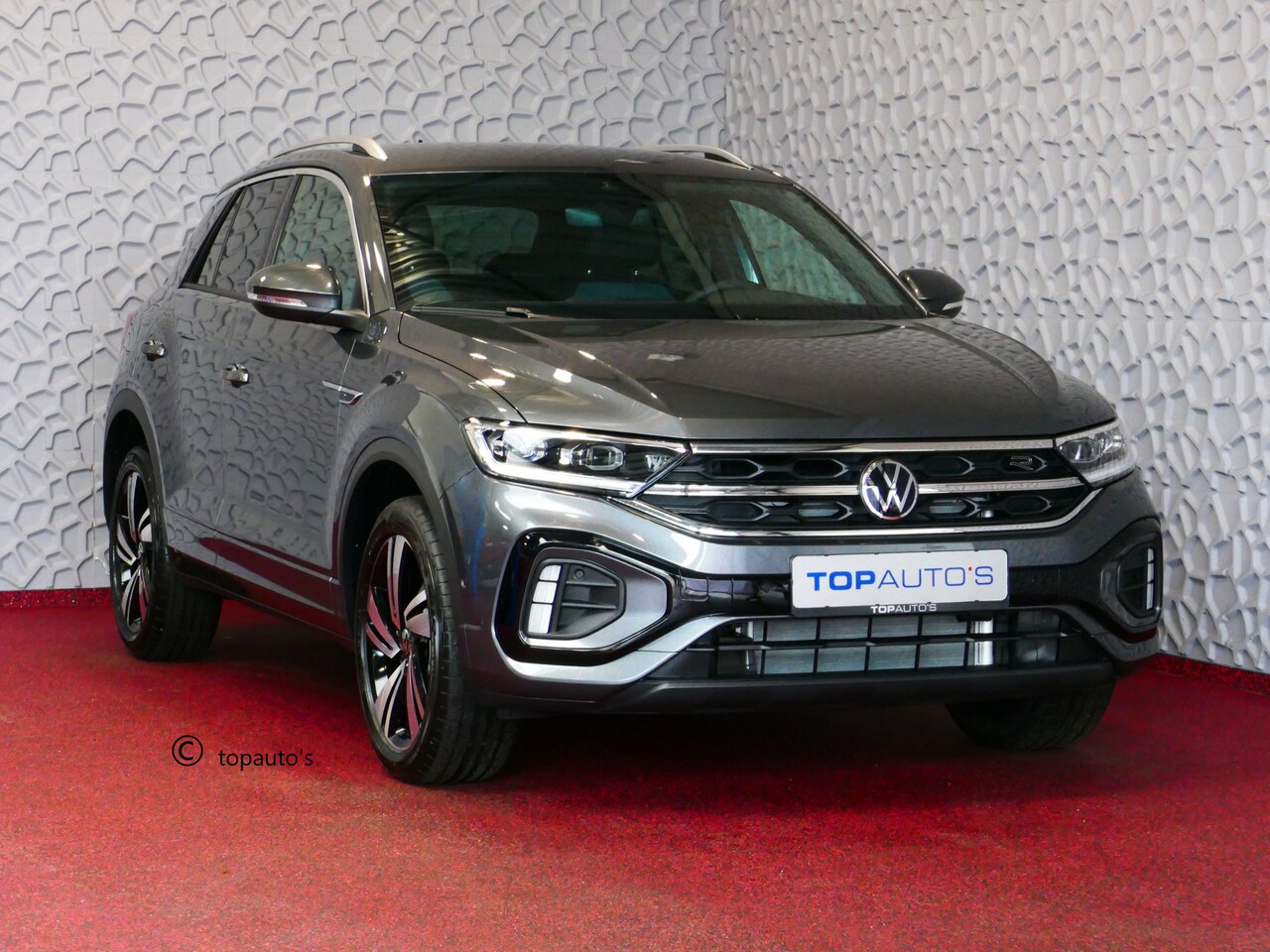 Volkswagen T-Roc - 1.5 TSI 150PK R-LINE EVO IQ LIGHT ALCANTARA ELEK.KLEP CARPLAY STOEL/STUUR VERW. 18"LMV VIR - AutoWereld.nl