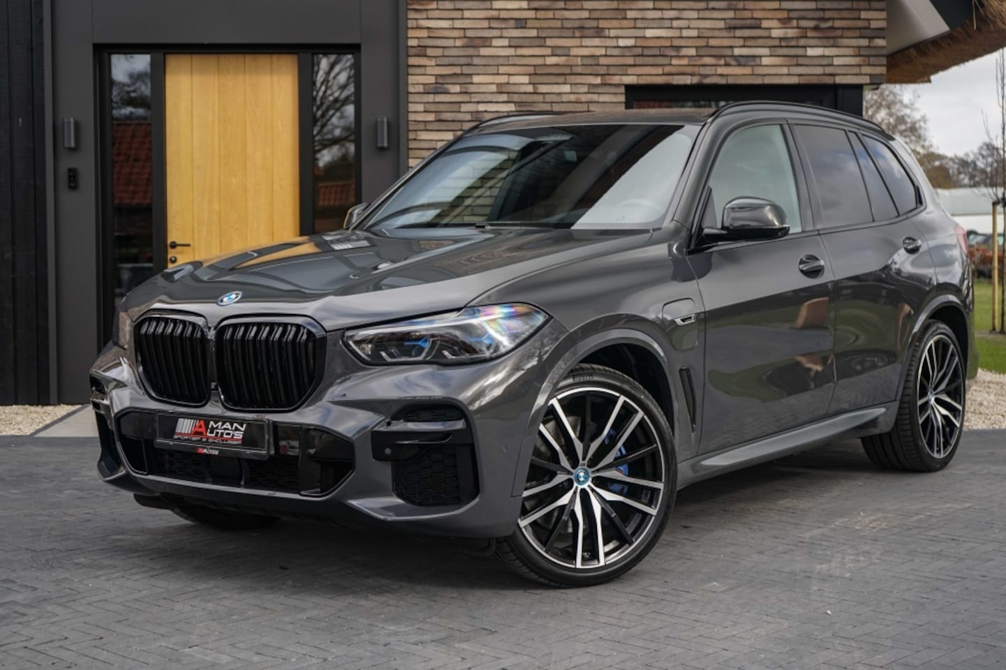 BMW X5 - xDrive45e M-Sport/Dravit-grey/Individual - AutoWereld.nl