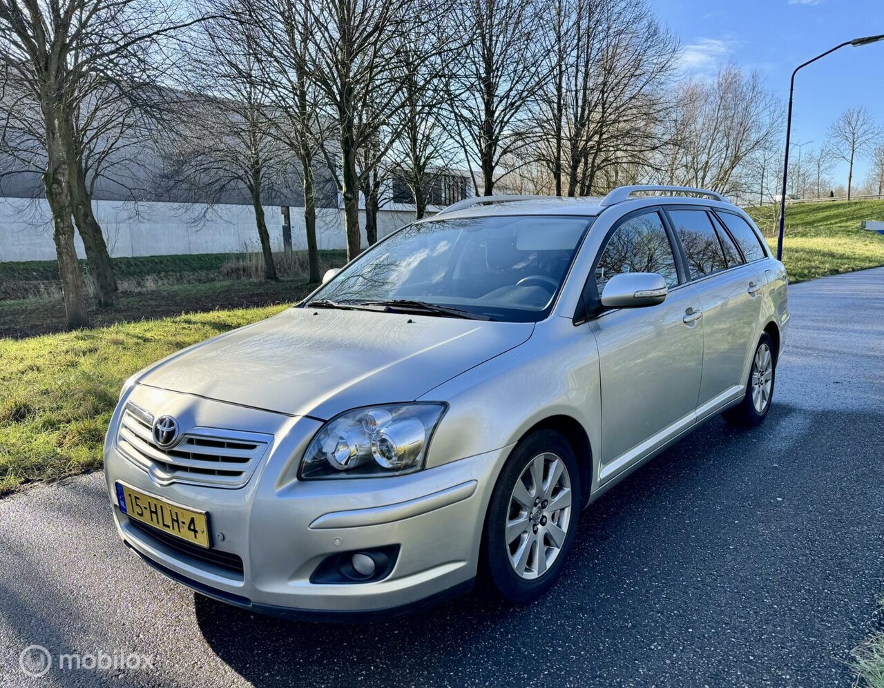 Toyota Avensis Wagon - 1.8 VVTi Business*AUTOMAAT*ONDERHOUDEN - AutoWereld.nl