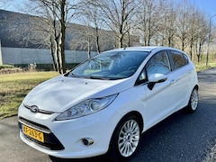 Ford Fiesta - 1.4 Trend*DISTRIBUTIE VERVANGEN*PARKEERSENSOREN