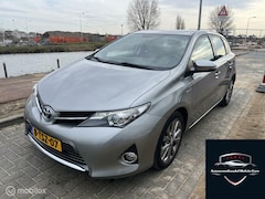 Toyota Auris - 1.8 Hybrid Lease