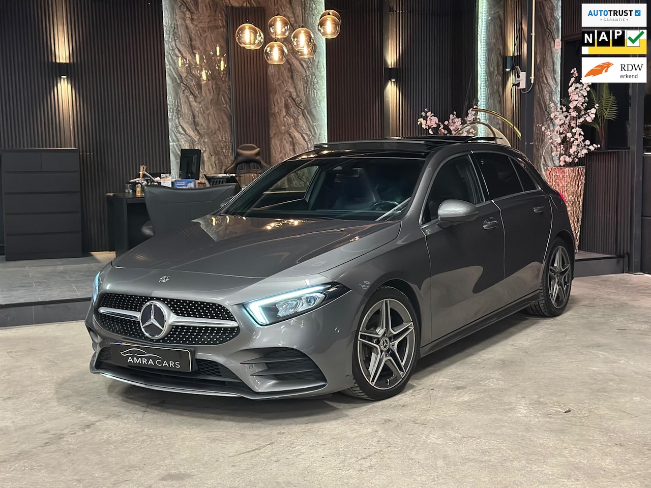 Mercedes-Benz A-klasse - 180d AMG|PANO|SFEER|MEMORY|BOMVOL!! - AutoWereld.nl