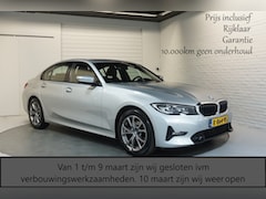 BMW 3-serie - 320i High Executive Automaat | Leder Sportint | Carplay | Camera | Dealer