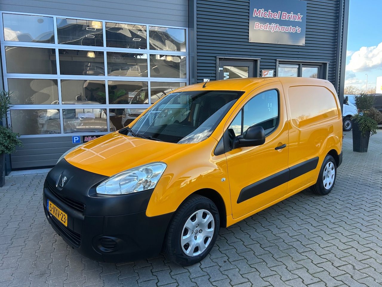 Peugeot Partner - 120 1.6 e-HDI L1 XT Profit + Airco Schuifdeur - AutoWereld.nl