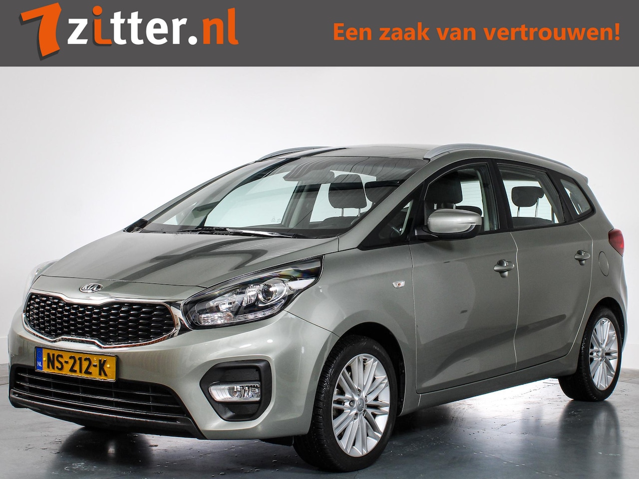 Kia Carens - 1.6 GDi First Edition 1.6 GDi First Edition, 7-persoons, Trekhaak, Airco, Navigatie, Apple CarPlay/Android Auto, - AutoWereld.nl