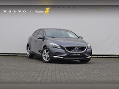 Volvo V40 - 1.6 T2 Kinetic Cruise control / Stoelverwarming / Voorruitverwarming / Navigatie / Bluetoo