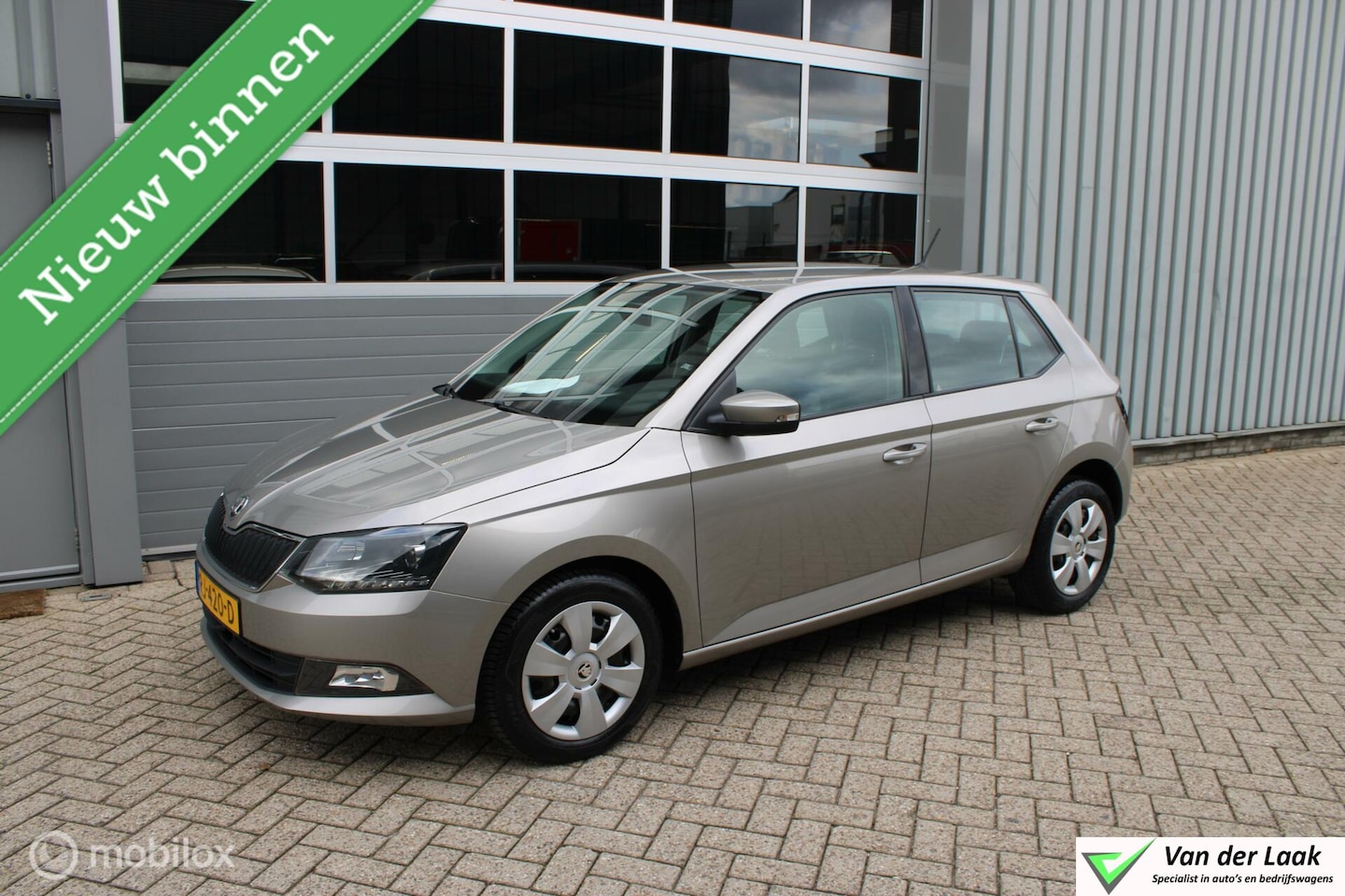 Skoda Fabia - 1.0 TSI Ambition 1e Eigenaar NL Auto | Airco | Cruise | Navigatie | Parkeersensoren. - AutoWereld.nl