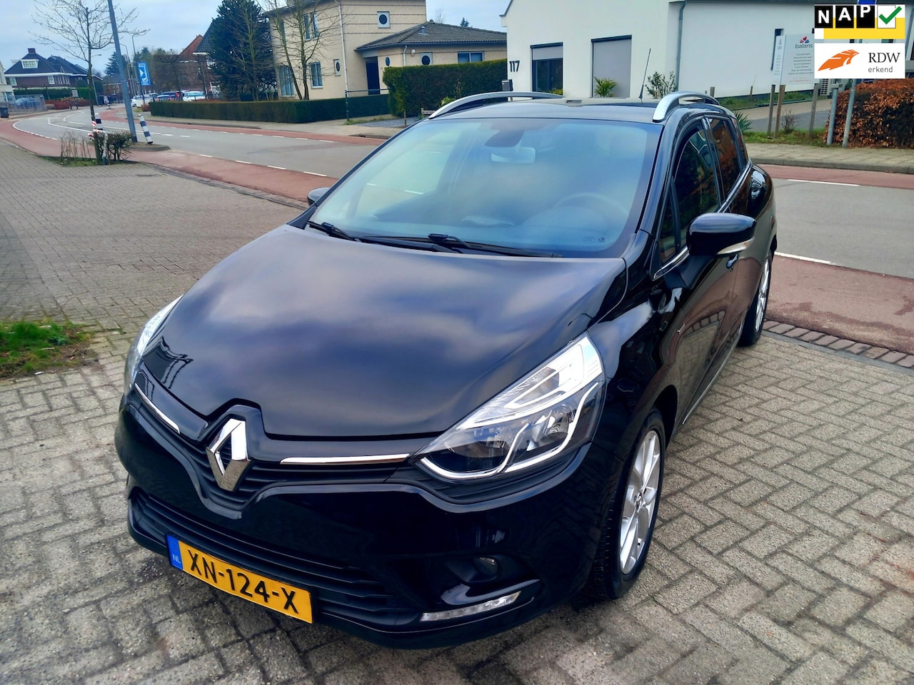 Renault Clio Estate - 0.9 TCe Limited met nieuwe dist - AutoWereld.nl