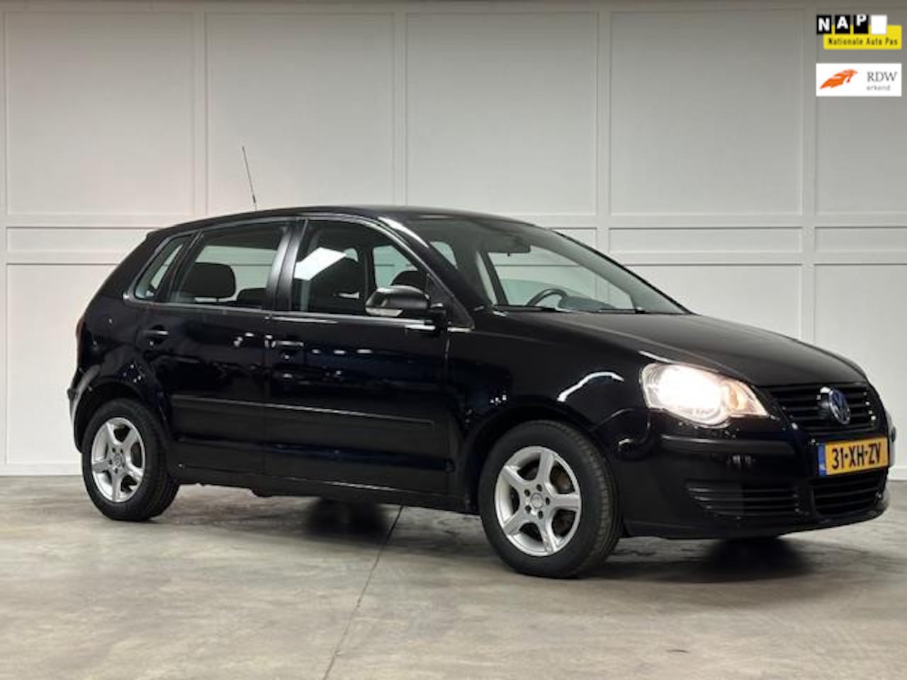 Volkswagen Polo - 1.4-16V Trendline / 110.103 KM NaP / Nieuwe APK - AutoWereld.nl