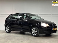 Volkswagen Polo - 1.4-16V Trendline / 110.103 KM NaP / Nieuwe APK