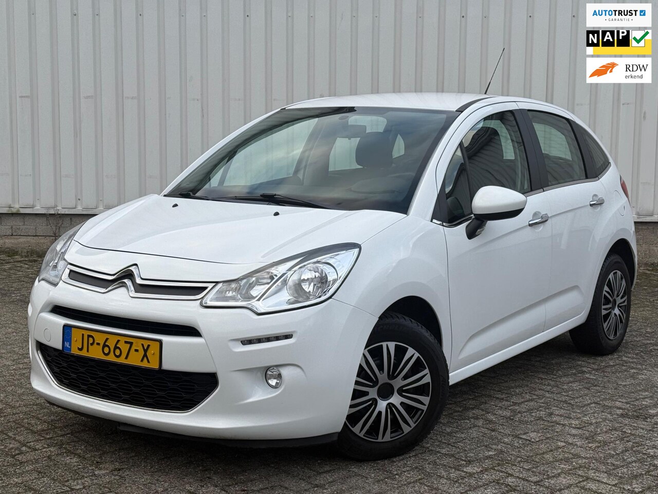 Citroën C3 - 1.2 PureTech Selection 1e eigenaar,Airco,Navi,AppleCarPLay,ElektrischeRamen,DealerOnderhou - AutoWereld.nl