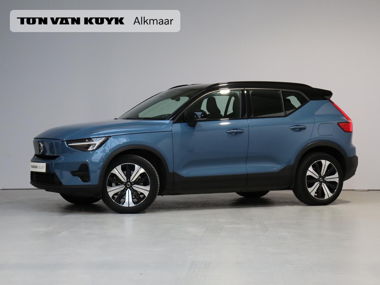 Volvo XC40 - Recharge Plus 70 kWh Trekhaak / Stoel- & stuurverwarming / Carplay / Climate - AutoWereld.nl