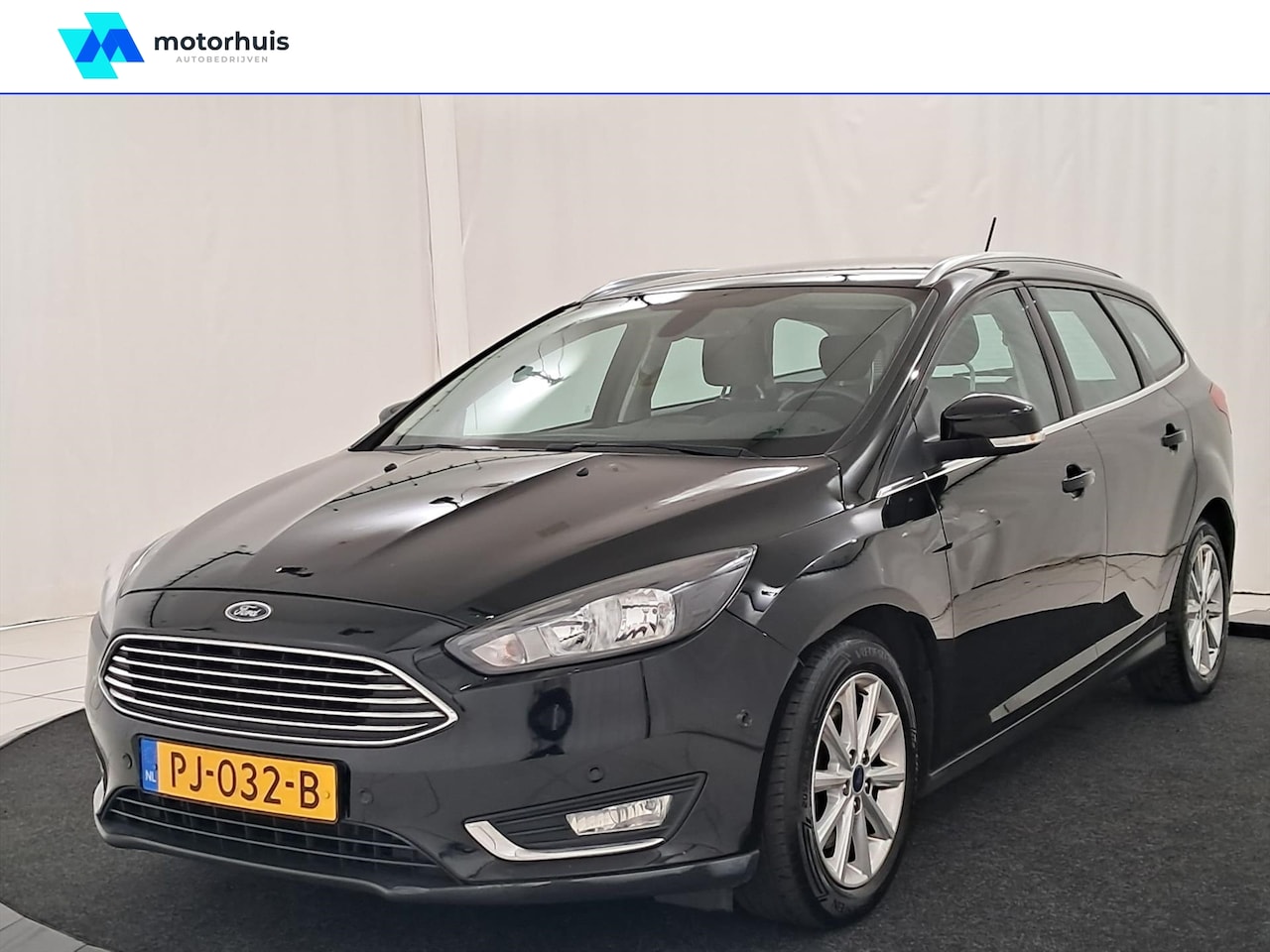 Ford Focus - 1.5 150pk Titanium / Navigatie / ECC / PDC / NAP - AutoWereld.nl