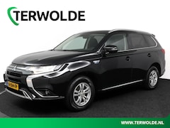 Mitsubishi Outlander - 2.4 PHEV Pure | Trekhaak | 1500kg trekgewicht | Camera | Keyless entry |