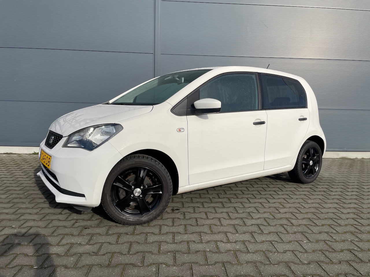 Seat Mii - 1.0 bouwjaar 2016 met airco / lmv - AutoWereld.nl