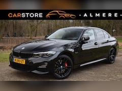 BMW 3-serie - 330e xDrive*M-Pakket*Dak*Trekhaak*82Dkm*Laser*Keyless*2022