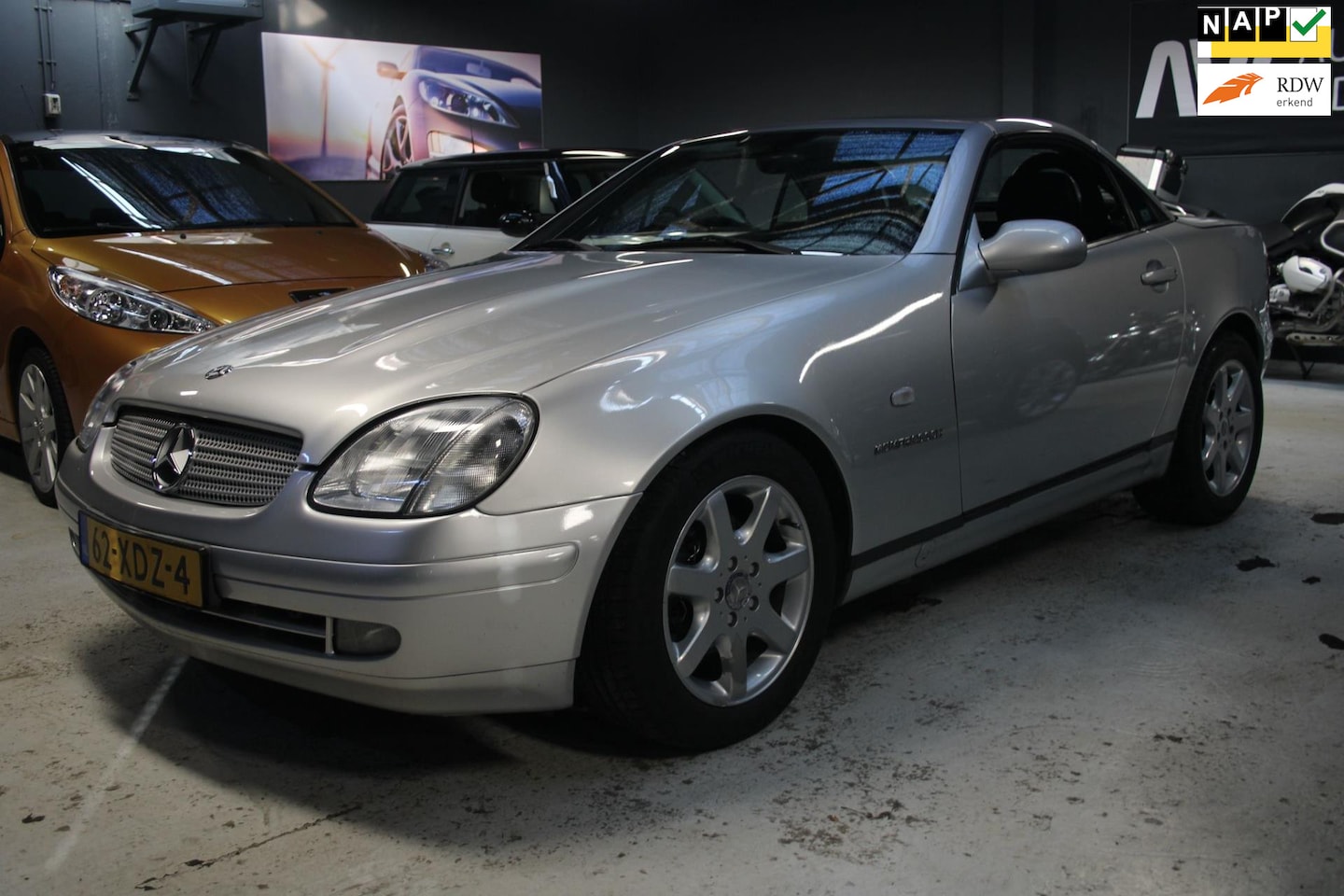 Mercedes-Benz SLK-klasse - 230 K. / nieuwe apk / airco / stoelverw. - AutoWereld.nl