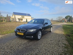 BMW 3-serie Touring - 320d Business Line *Panoramadak*Airco*Automaat