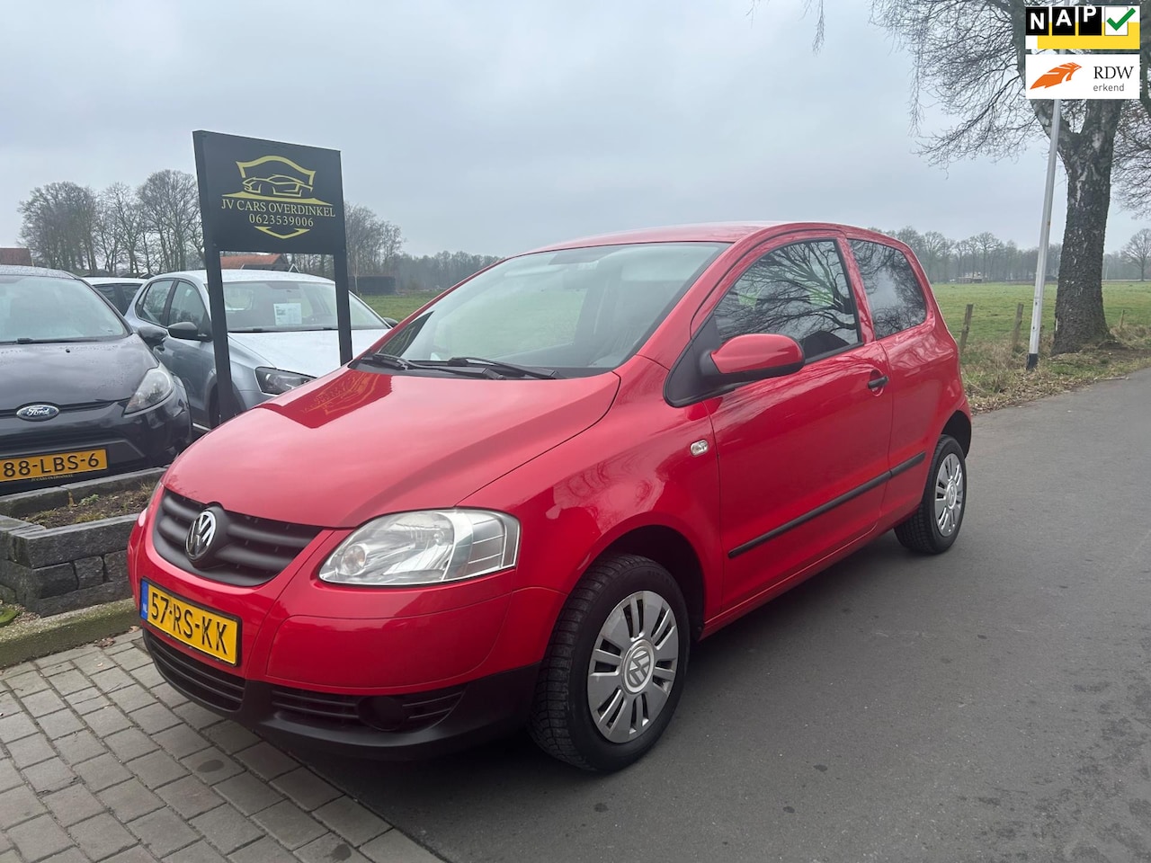 Volkswagen Fox - 1.4 Trendline 1.4 Trendline, STUURBEKRACHTIGING,CENTRALE DEURVERGRENDELING,MET APK - AutoWereld.nl