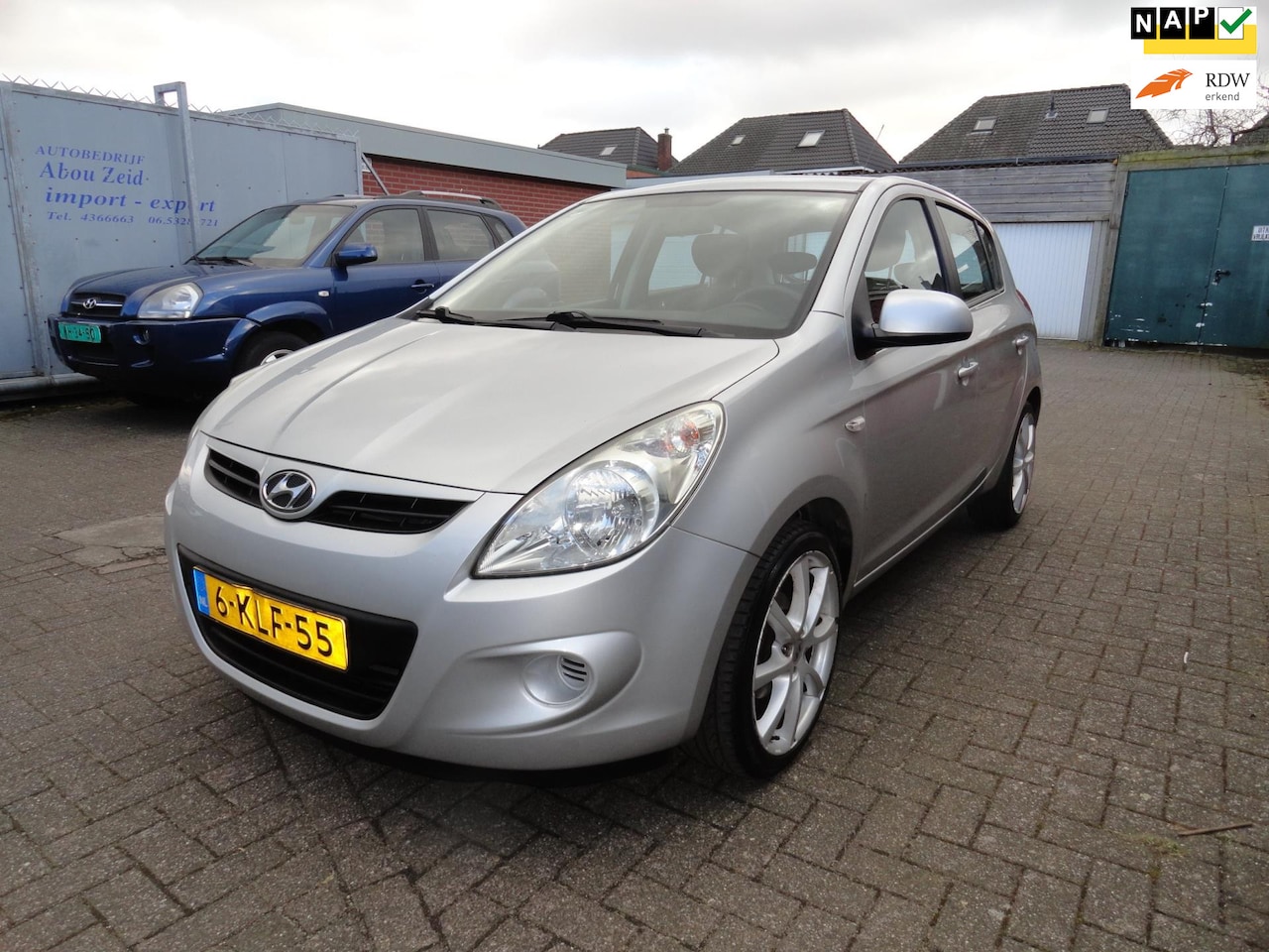 Hyundai i20 - 1.2i i-Drive 1.2i i-Drive (KM 122274 AIRCO) - AutoWereld.nl