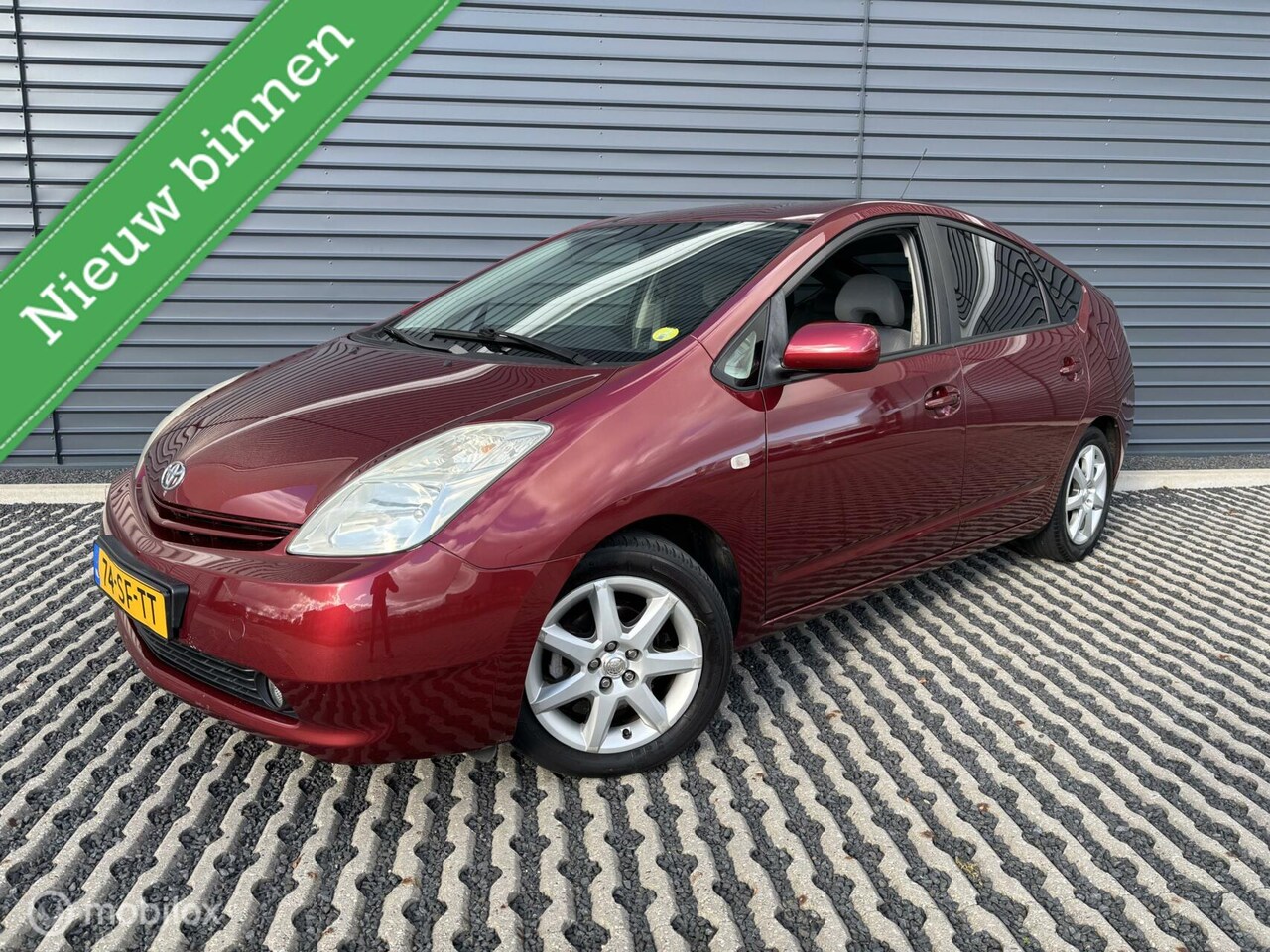 Toyota Prius - 1.5 VVT-i Business Edition | APK 13-02-2026! - AutoWereld.nl