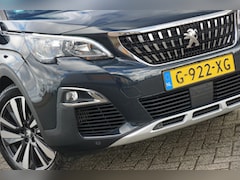 Peugeot 3008 - 1.2 130PK Allure AUT | Gris Haria | Schuif-/Kanteldak/Carplay/Camera/Trekhaak/Keyless - Co