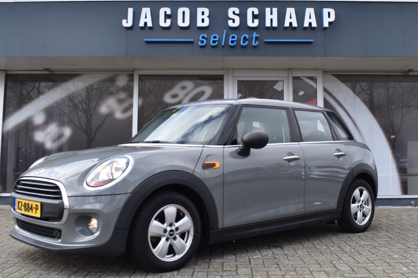 MINI One - Mini 1.5 D Business / Parkeersensoren / Cruise Control / Bluetooth - AutoWereld.nl