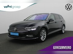 Volkswagen Passat Variant - 1.5 TSI 150PK DSG Business | Trekhaak | Leder/alcantara | Navigatie Discover Pro | Achteru