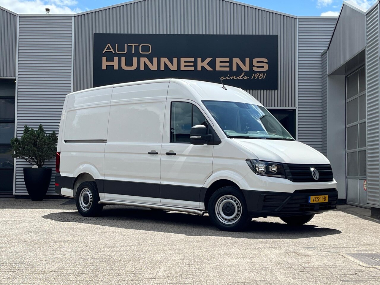 Volkswagen Crafter - 35 2.0 TDI |140pk | Trekhaak 3000KG | Cruise control | Carplay | Airco - AutoWereld.nl