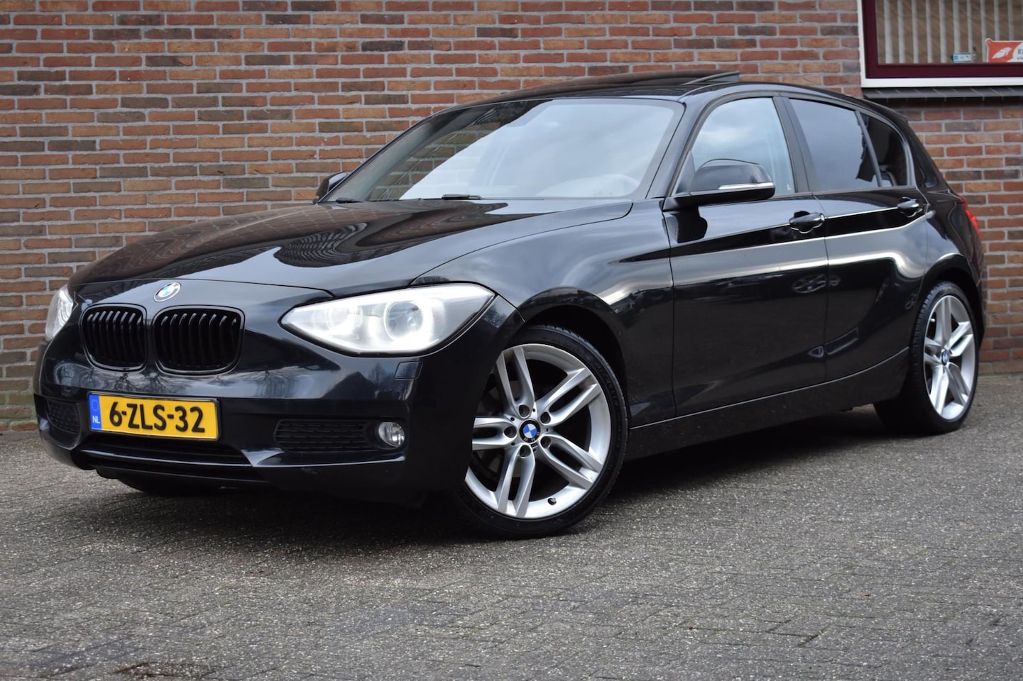 BMW 1-serie - 116i High Executive '13 Xenon Navi Clima Cruise Inruil mogelijk - AutoWereld.nl