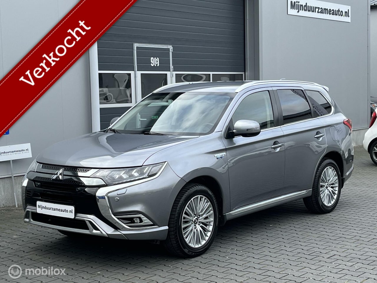 Mitsubishi Outlander - 2.4 PHEV Aut. Trekhaak , LED, Compleet - AutoWereld.nl