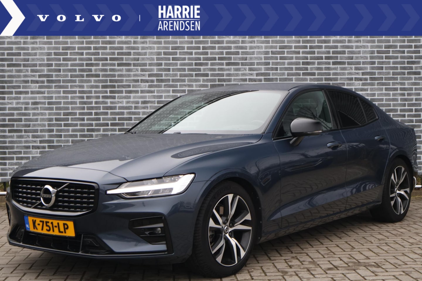 Volvo S60 - 2.0 B4 R-Design | Adaptieve Cruise Control | Harman Kardon Audio | Parkeercamera | Stoelve - AutoWereld.nl