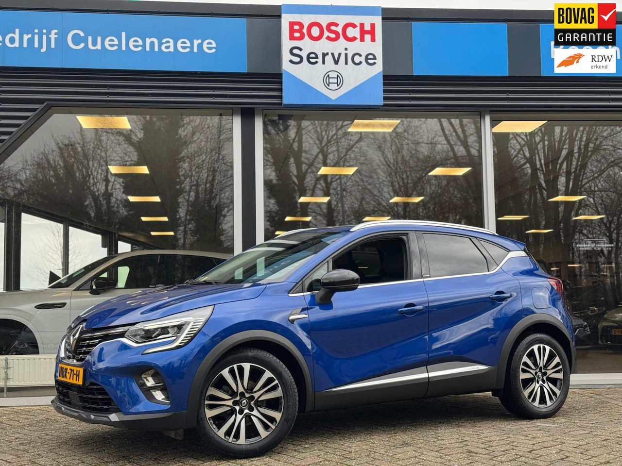 Renault Captur - 1.6 E-Tech Plug-in Hybrid 160 Initiale Paris Leder / Camera / Groot navi - AutoWereld.nl