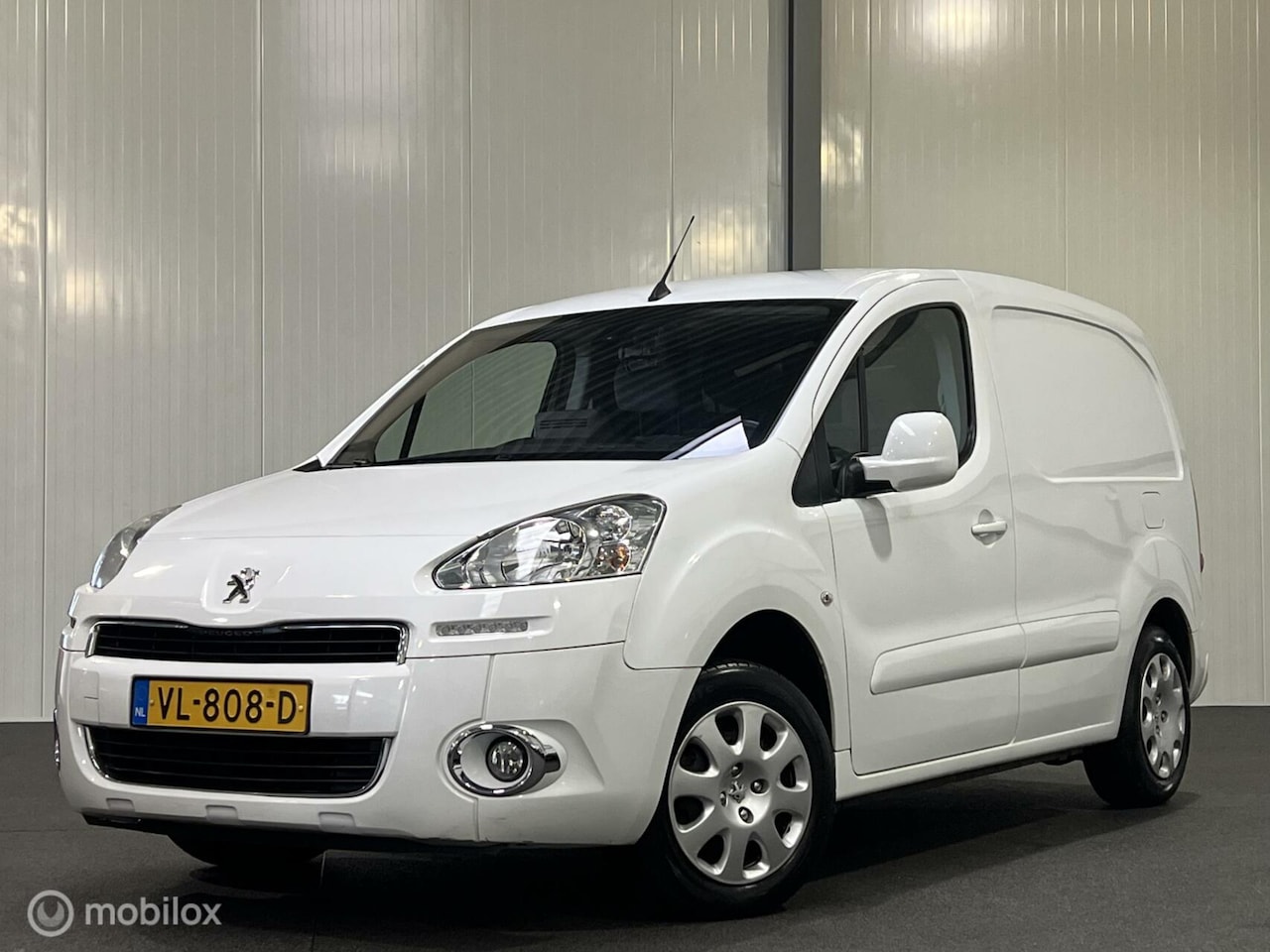 Peugeot Partner - bestel 120 1.6 e-HDI L1 Navteq [ MARGE lift airco navi ] - AutoWereld.nl