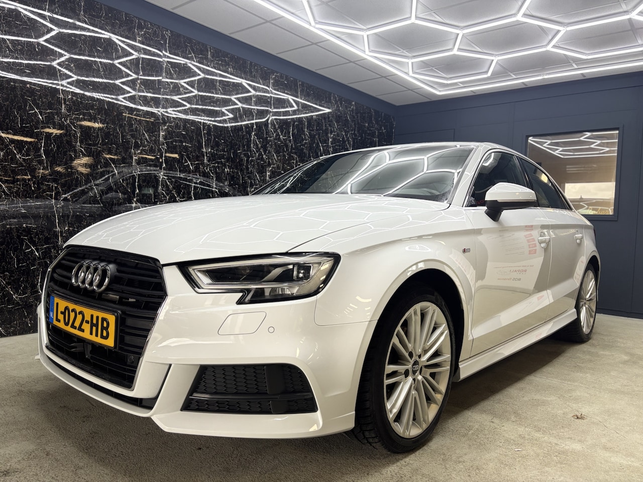 Audi A3 Limousine - 1.4 TFSI CoD Design Pro Line Plus 1.4 TFSI CoD Design Pro Line Plus - AutoWereld.nl