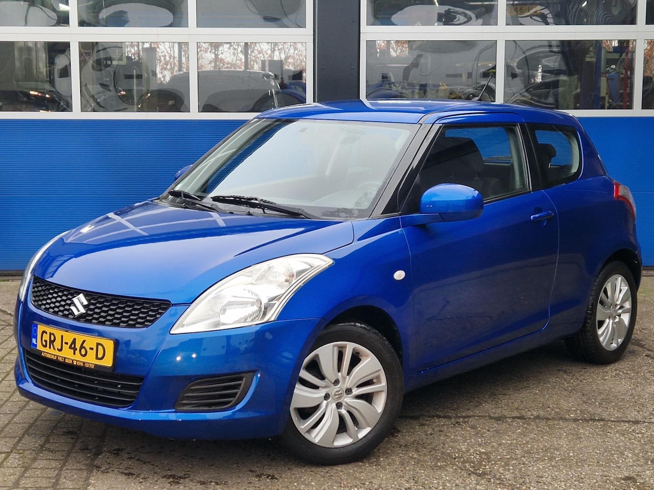 Suzuki Swift - 1.2 94PK / Airco / Lichtmetalen velgen / Stuurbekrachtiging / Buitenspiegels verstelbaar - AutoWereld.nl