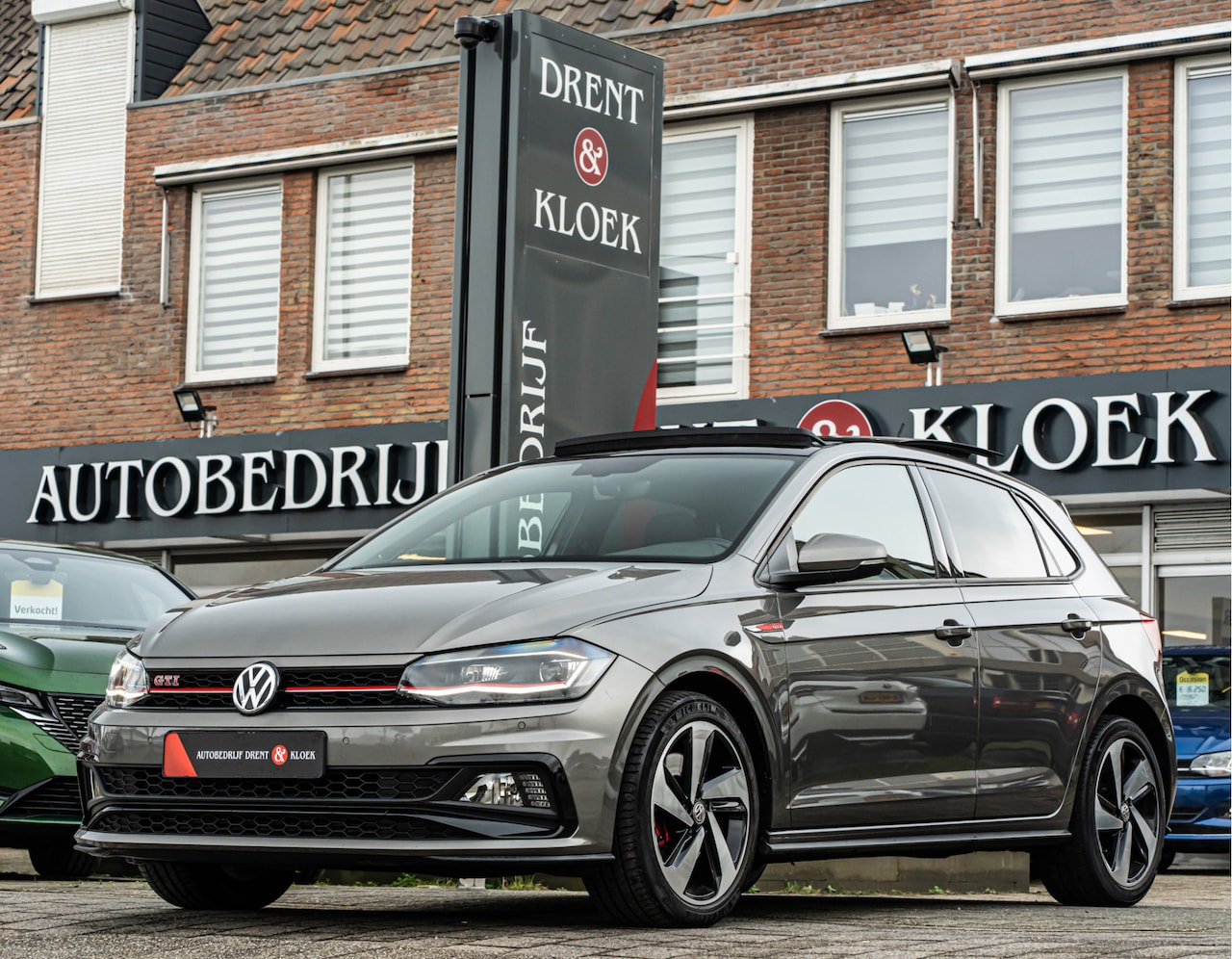 Volkswagen Polo - 2.0 TSI GTI PANO CAMERA BEATS AUDIO LED VIRTUAL DASH STOELVERW - AutoWereld.nl