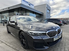 BMW 5-serie - 520d High Executive M sport Schuifdak | HUD | Adapt. Cruise | Stuur en Stoelverw. |