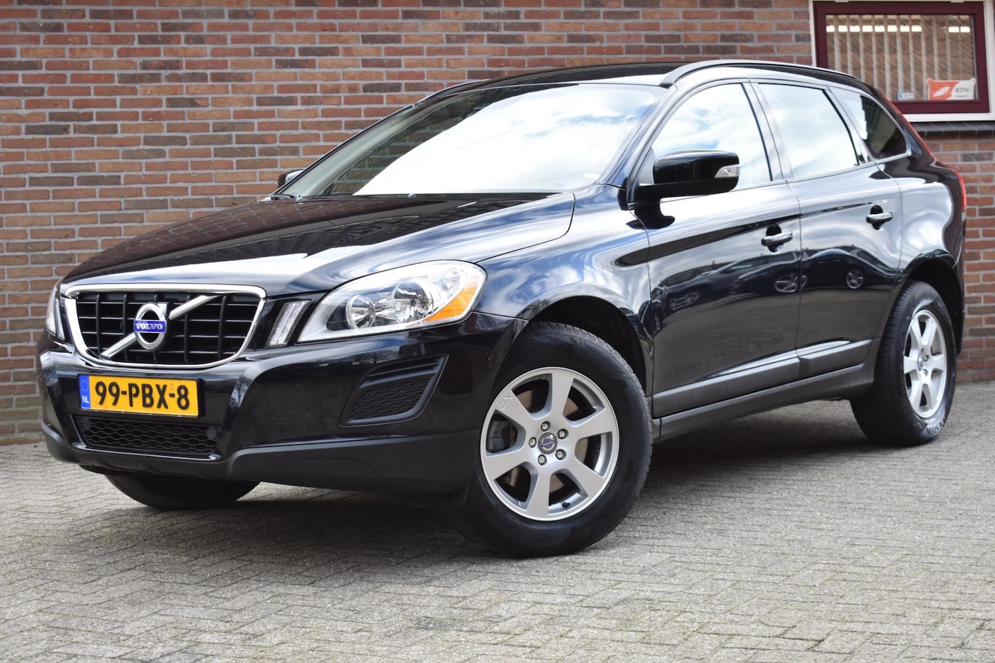 Volvo XC60 - 2.0T Kinetic '11 Clima Cruise Inruil mogelijk - AutoWereld.nl