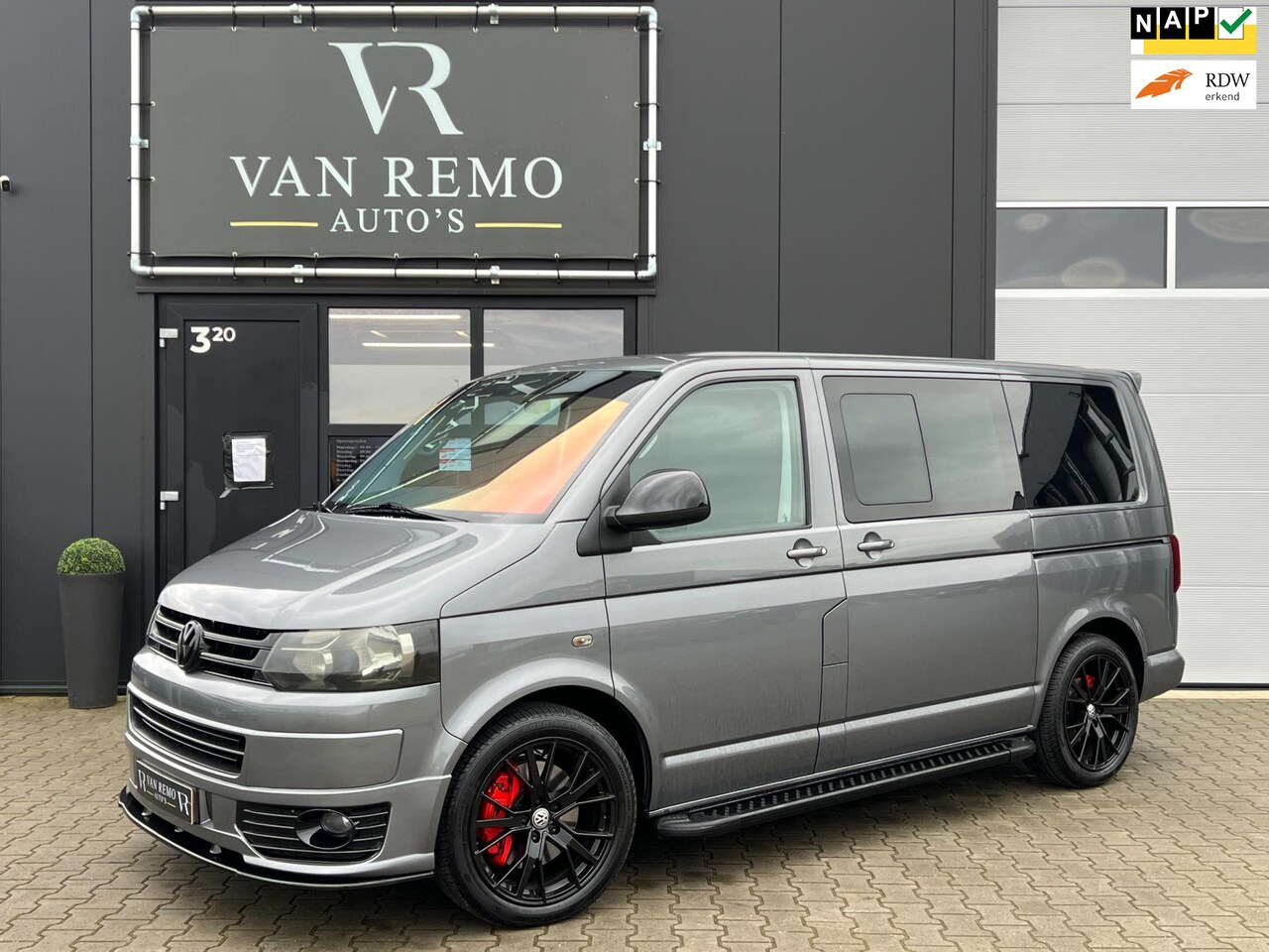 Volkswagen Transporter - 2.0 TDI 180PK DSG L1H1|Clima|Cruise|Camera|Carplay|1e Eig|Orig NL|Nap! - AutoWereld.nl